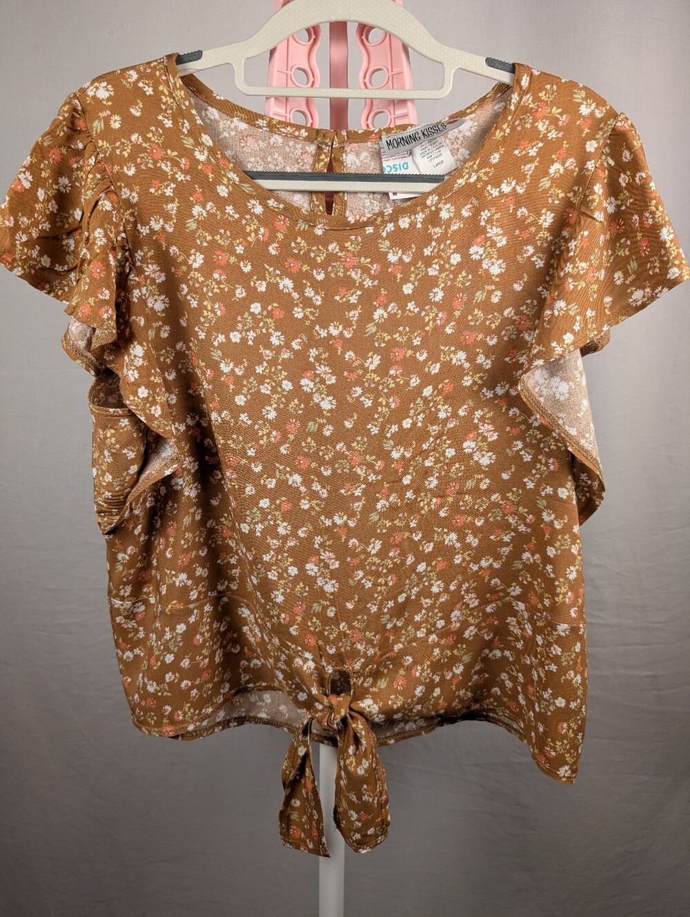 Morning Kisses Floral Flutter Sleeve Tie Front Blouse Tan Large NWT